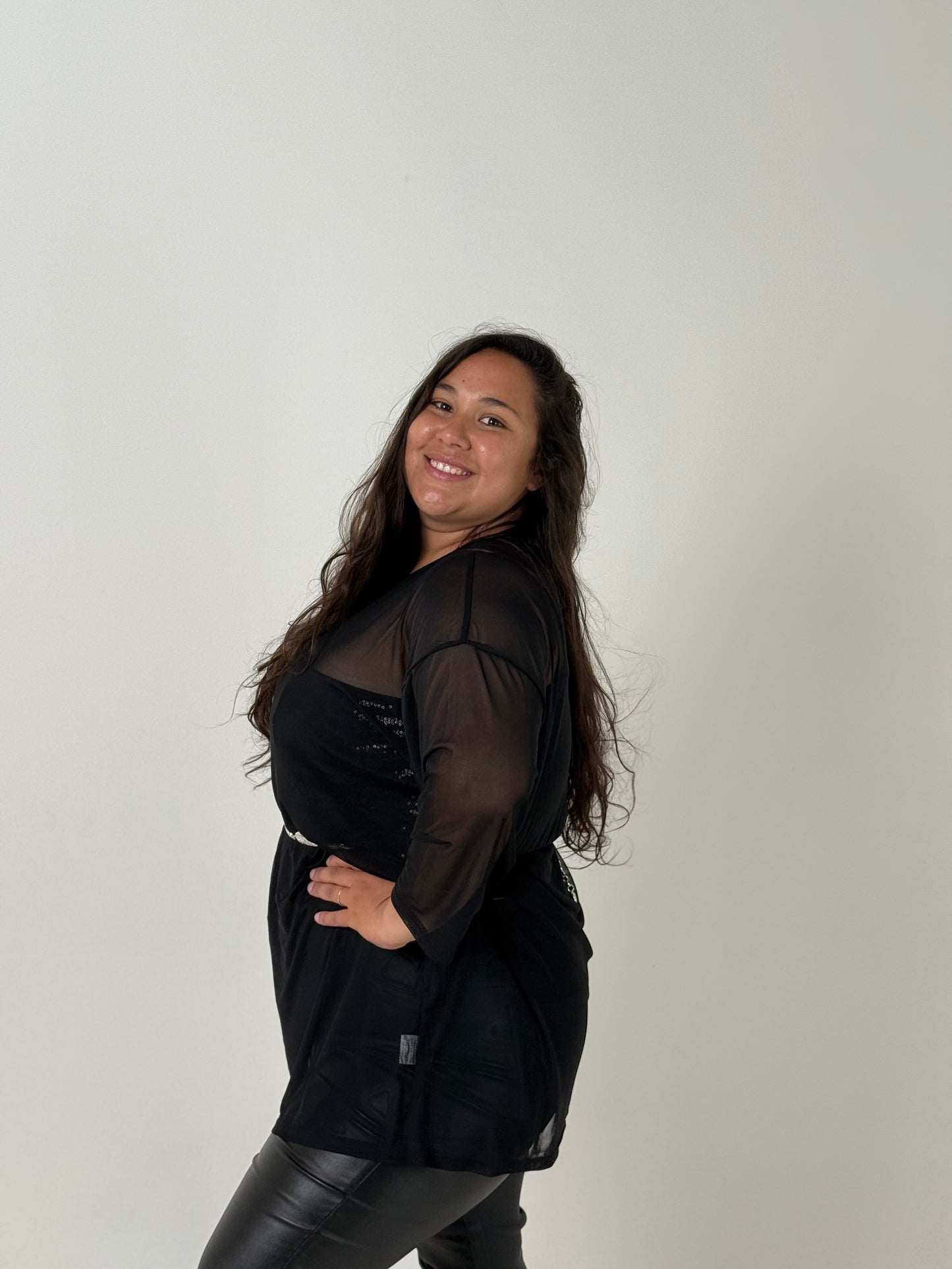 Blusa Translúcida – Negra