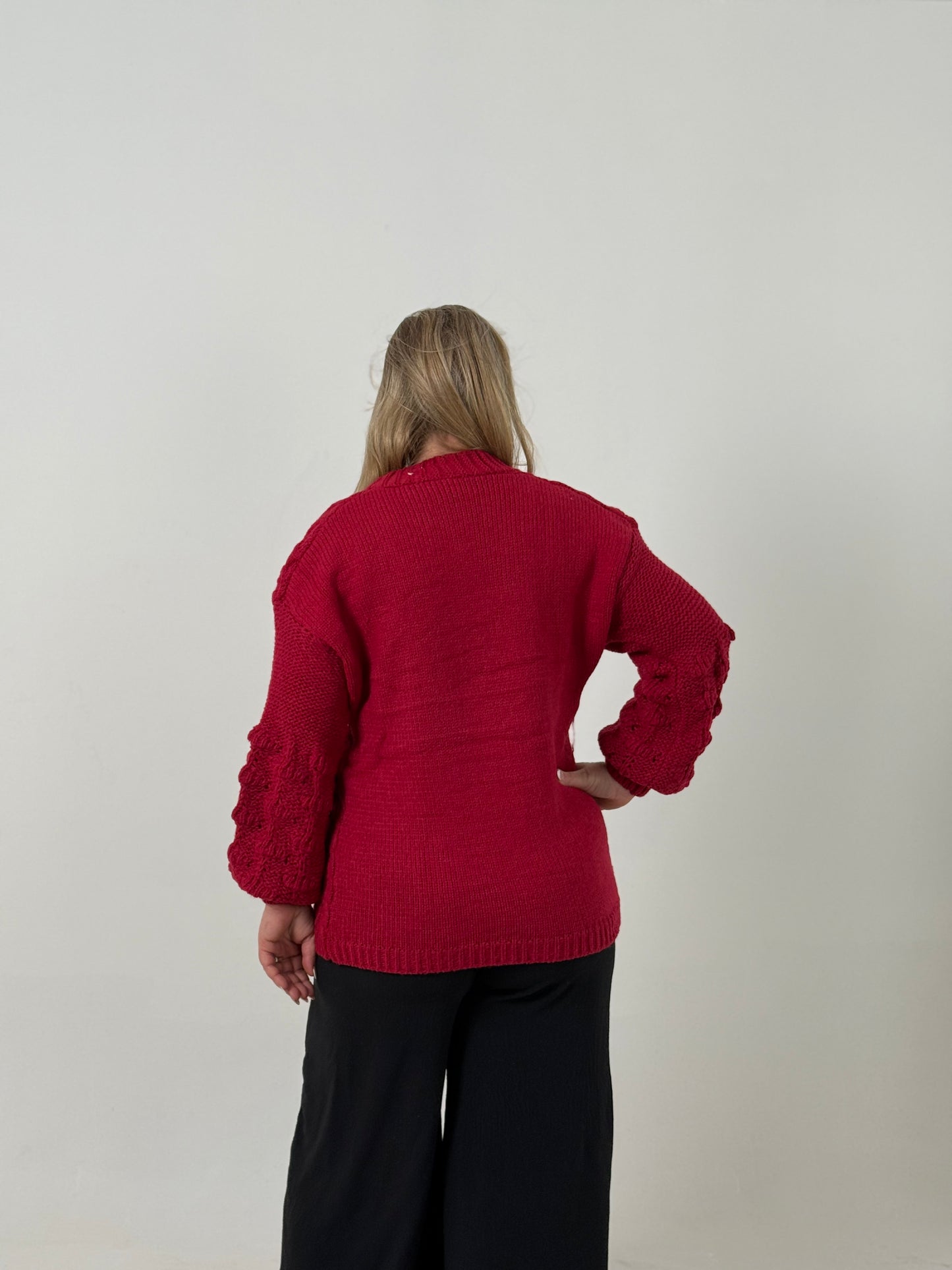 Cardigan Tejido Rojo con Bolsillos – Abrigo Elegante y Cómodo