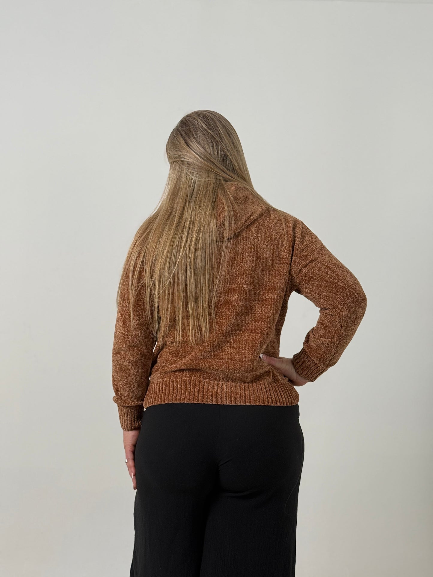 Buzo Tejido con Capucha Marron – Abrigado y Súper Cómodo