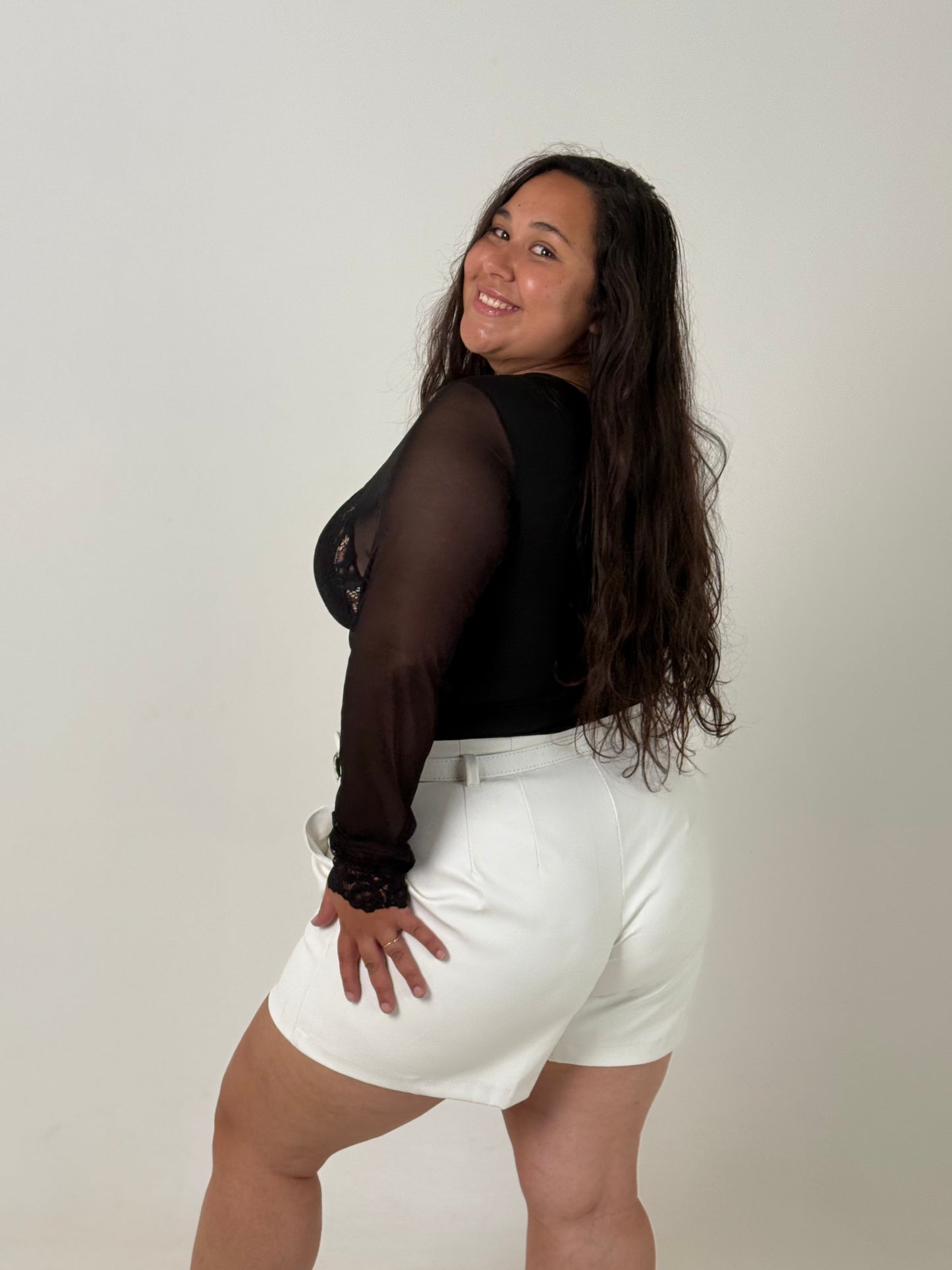 Short Engomado Plus Size – Blanco