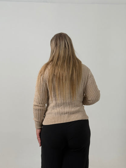 Campera Tejida con Capucha en Tono Beige – Abrigada y Versátil