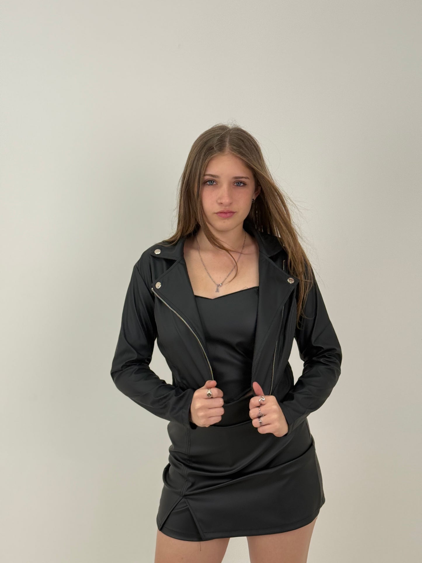 Chaqueta de Cuero – Negra