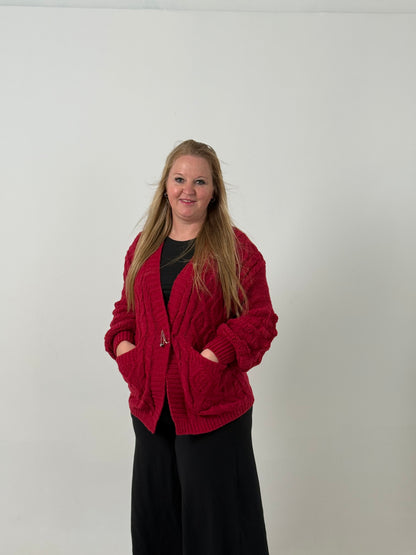 Cardigan Tejido Rojo con Bolsillos – Abrigo Elegante y Cómodo