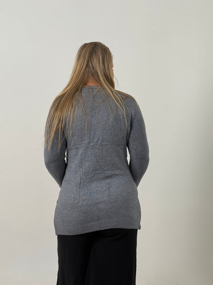 Cardigan Tejido Gris Clásico con Bolsillos – Elegancia y Confort