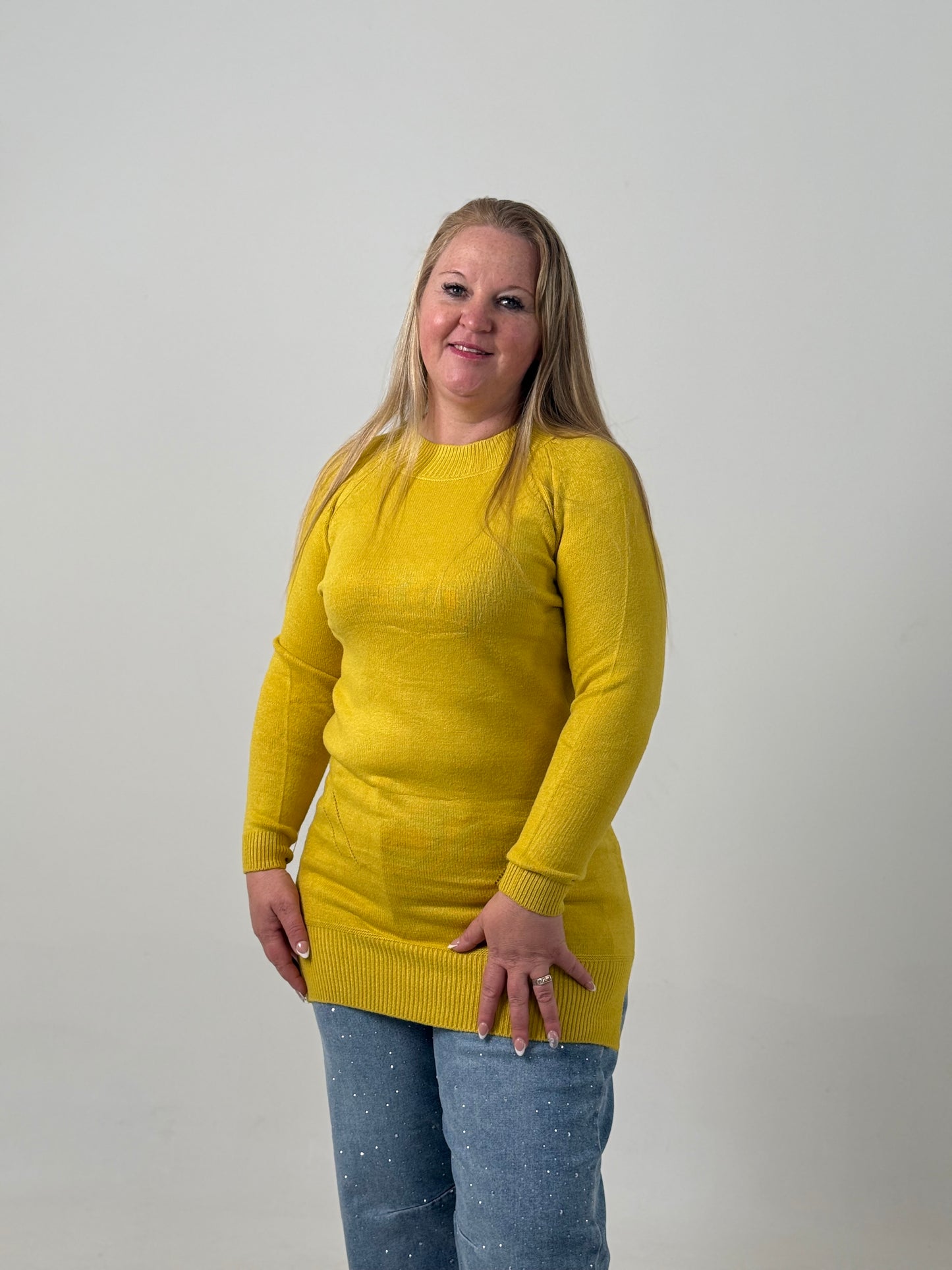 Sweater Largo Tejido Amarillo – Básico, Abrigado y Súper Combinable