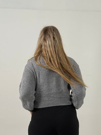 Sweater Tejido Cuello Alto en Tono Gris – Elegante y Súper Abrigado