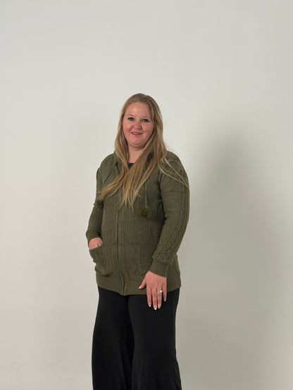 Campera Tejida Verde Oscuro con Cierre y Capucha – Cómoda y Abrigada