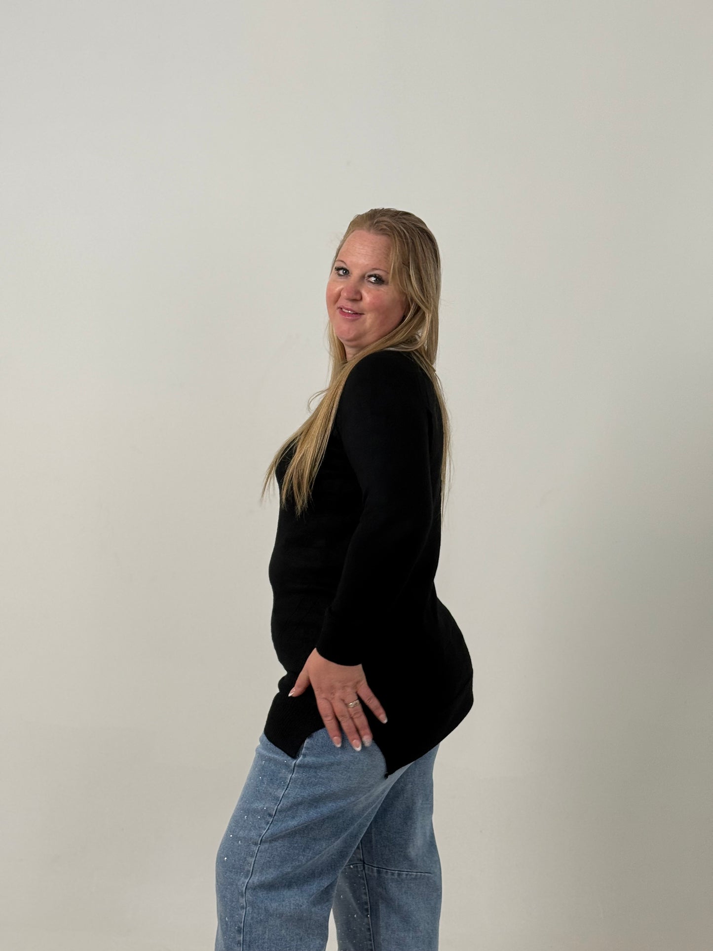 Sweater Largo Tejido Negro  – Básico, Abrigado y Súper Combinable