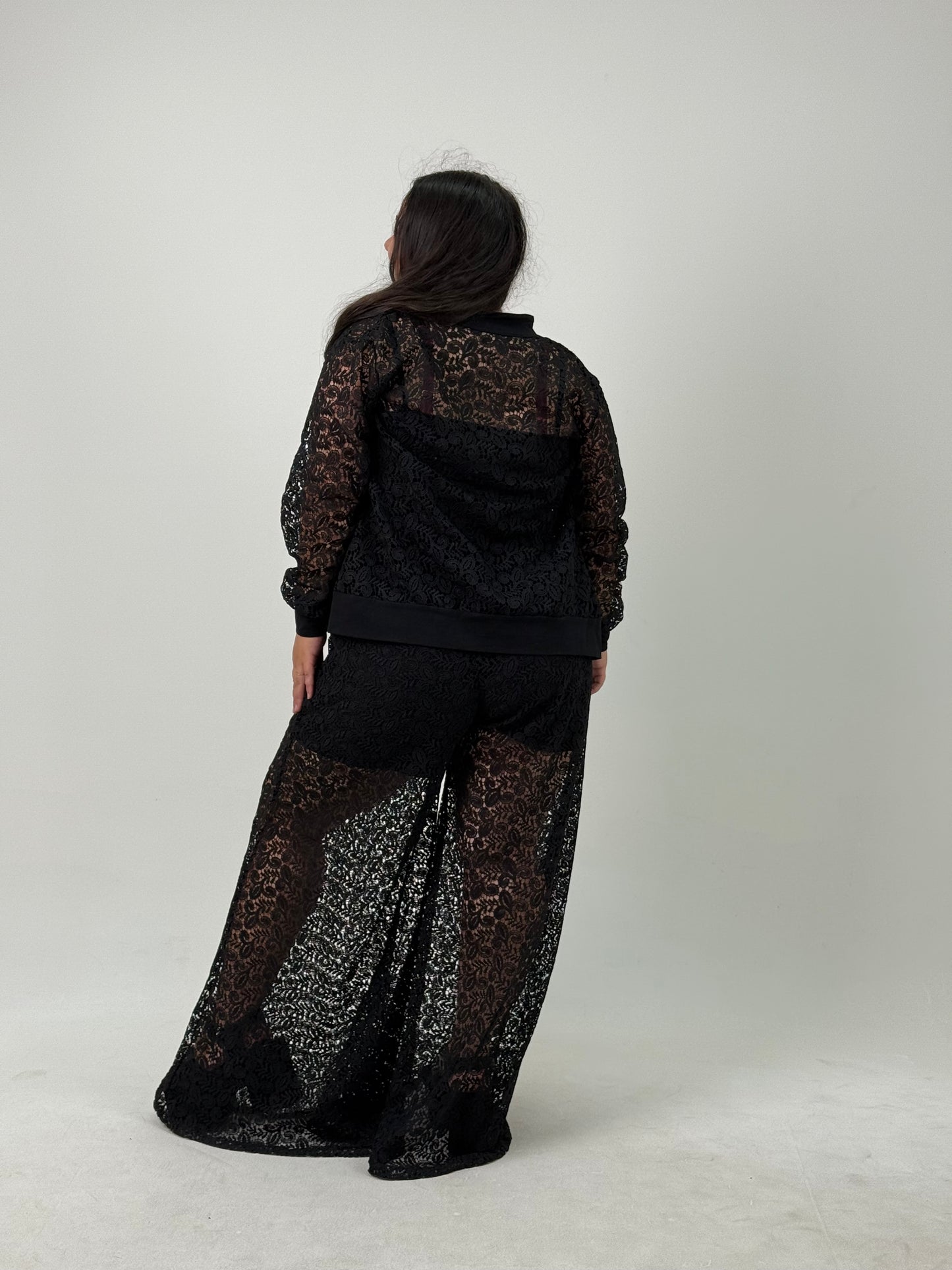 Conjunto Translúcido con Diseño – Campera y Pantalón
