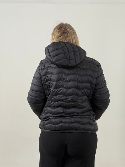 Campera Puffer con Capucha – Súper Abrigada y Liviana