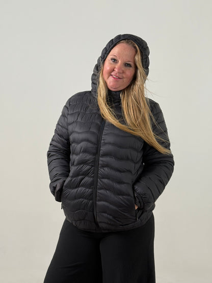 Campera Puffer con Capucha – Súper Abrigada y Liviana