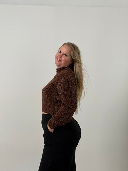 Sweater Tejido Cuello Alto en Tono Cafe – Elegante y Súper Abrigado