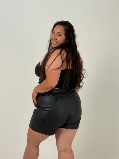 Top Brilloso Plus Size – Negro