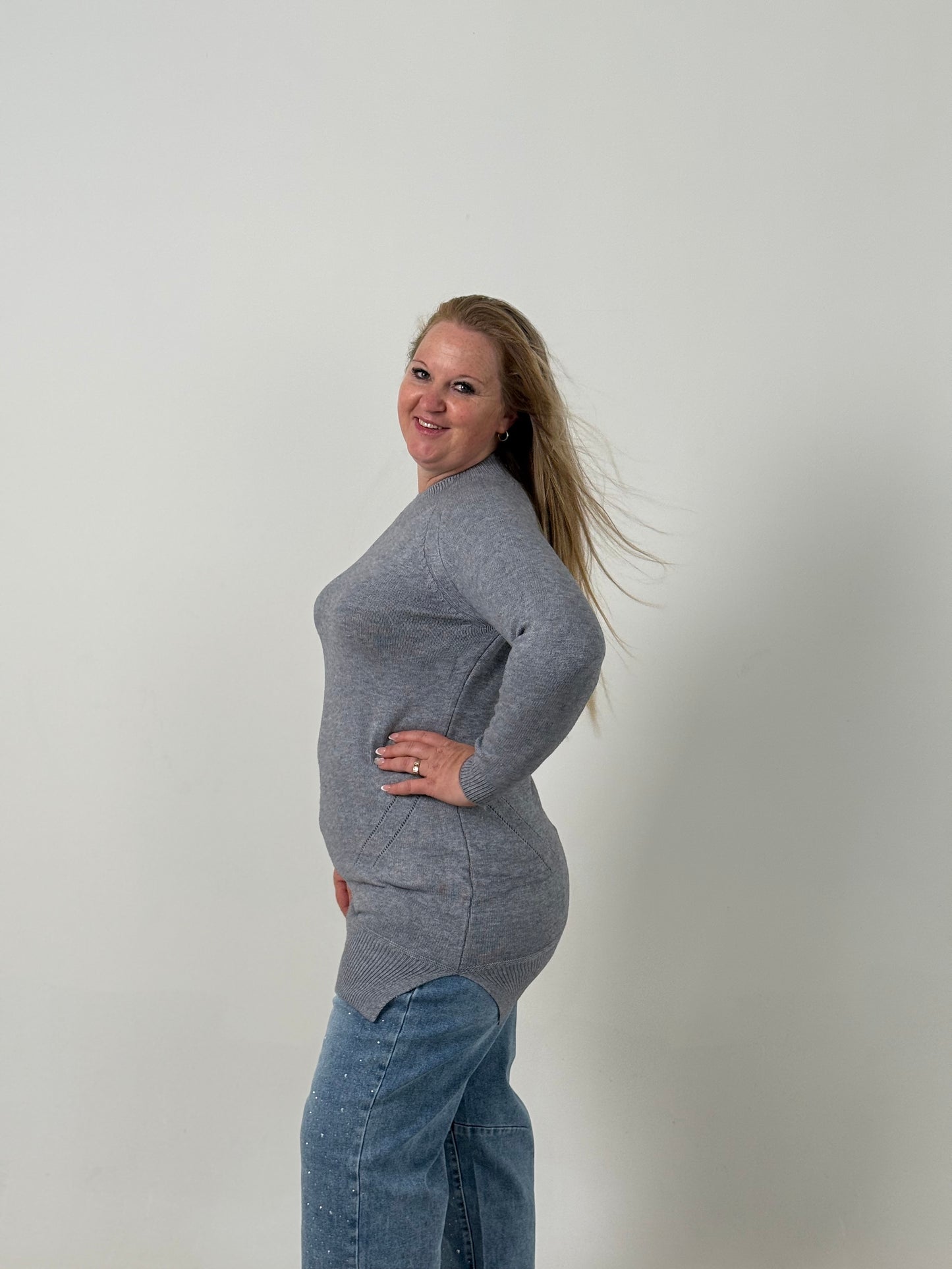 Sweater Largo Tejido Gris  – Básico, Abrigado y Súper Combinable