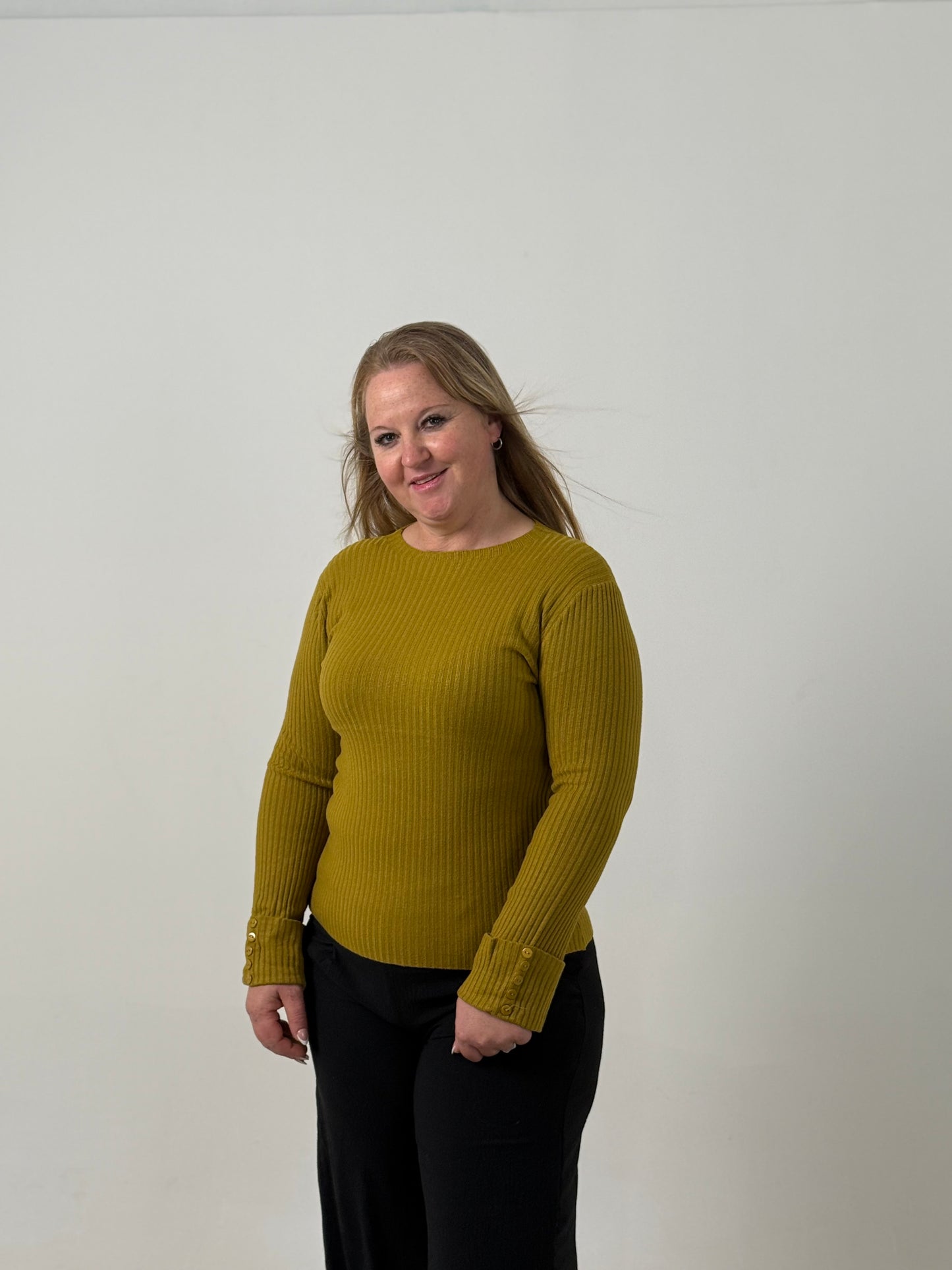 Sweater Tejido Morley en Tono Verde – Básico Elegante y Versátil