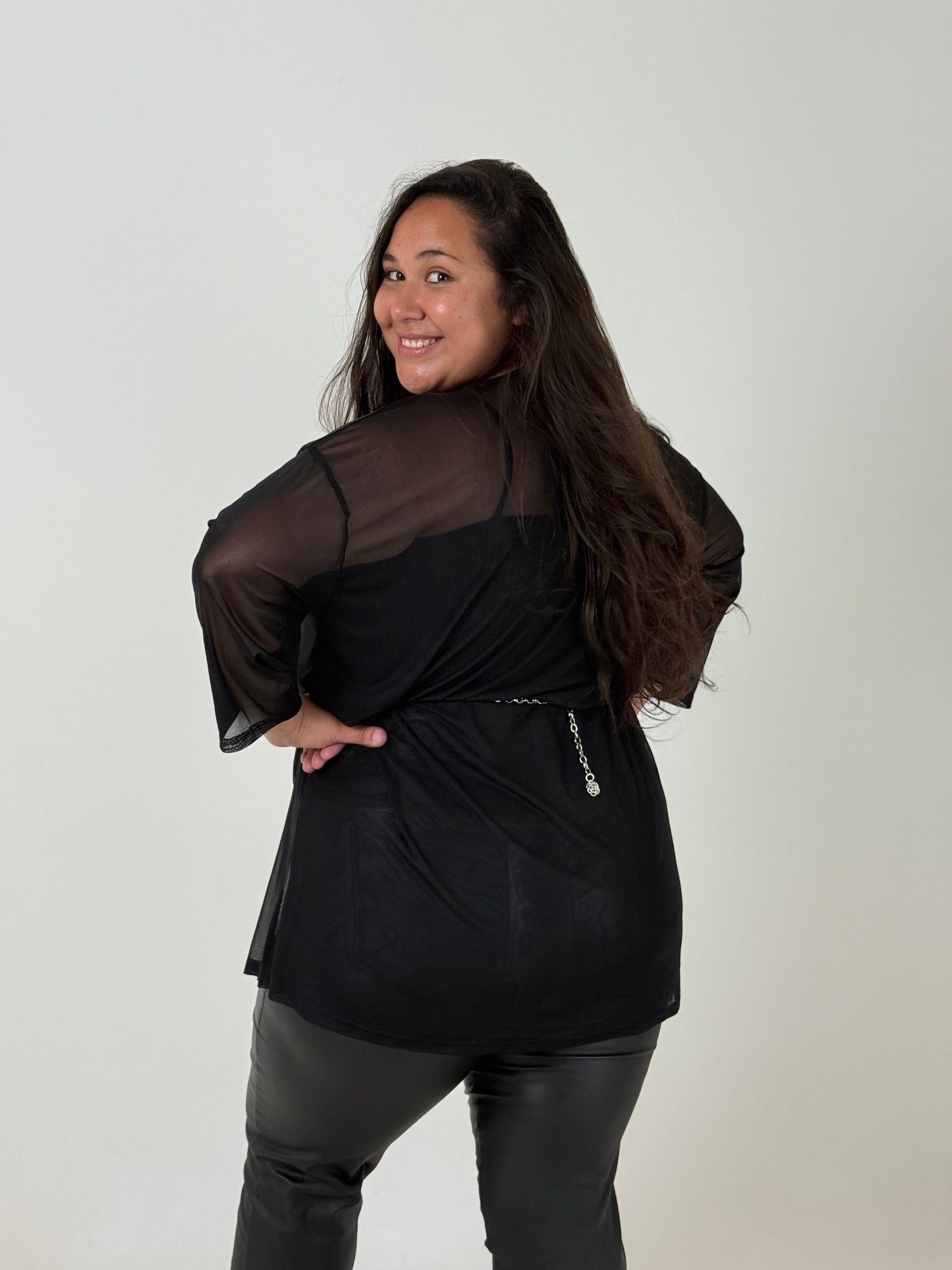 Blusa Translúcida – Negra