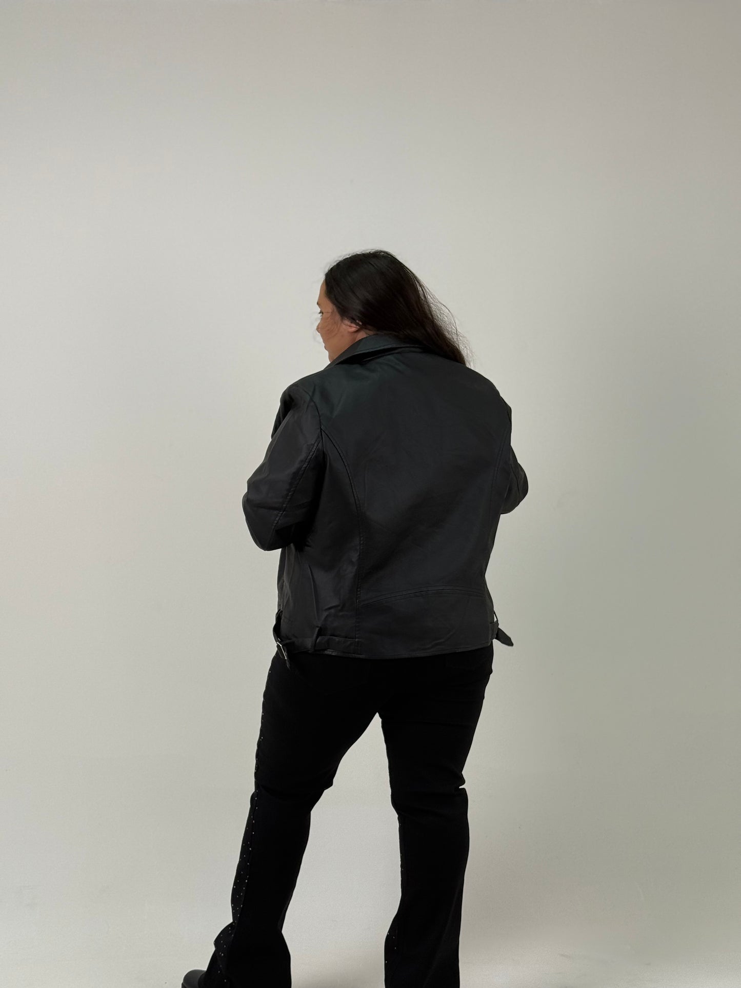 Chaqueta Formal Plus Size – Negra