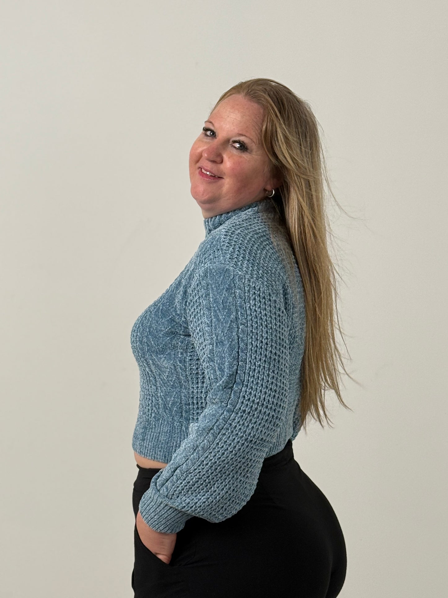 Sweater Tejido Cuello Alto en Tono Celeste – Elegante y Súper Abrigado