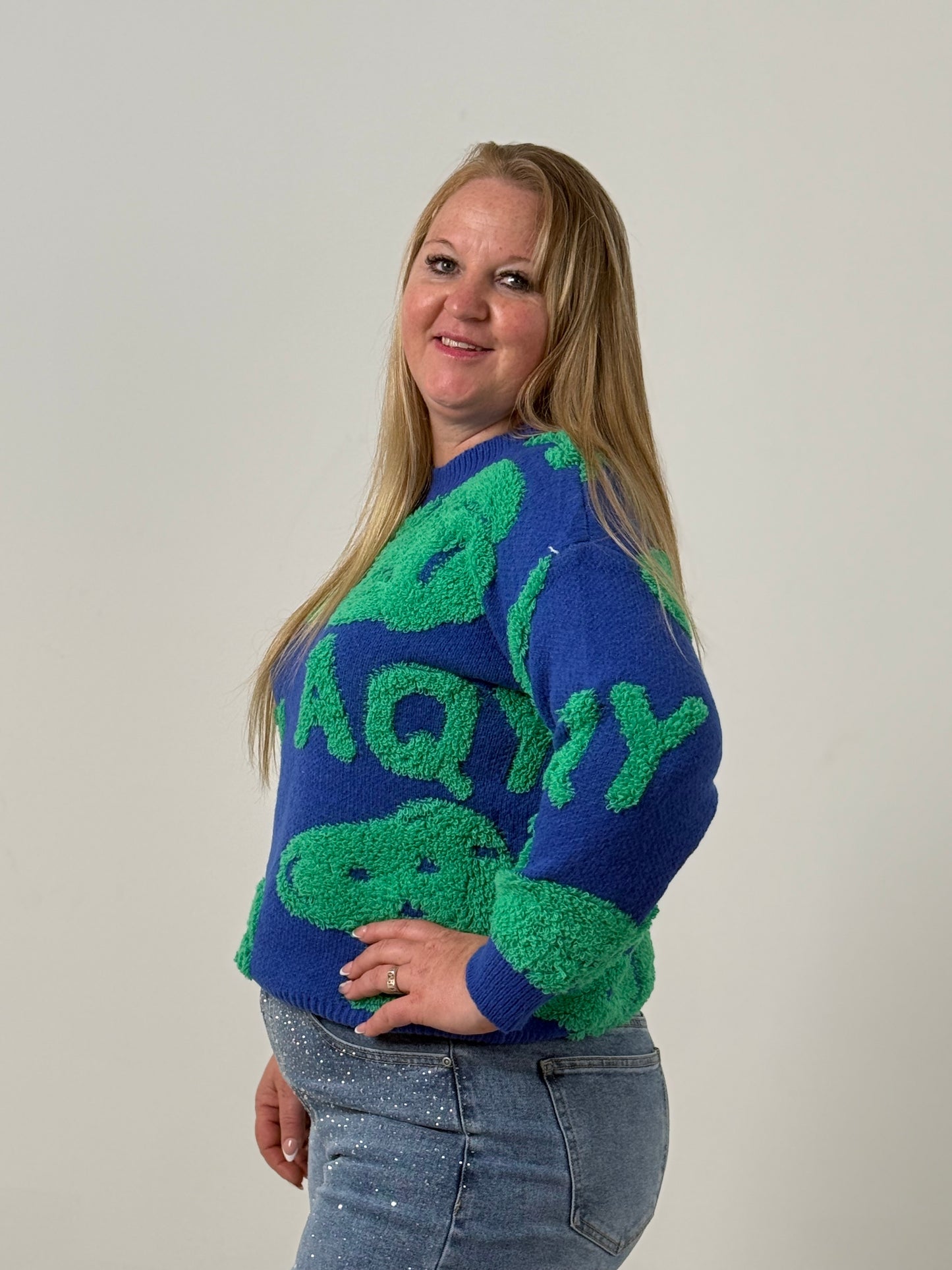 Sweater Tejido Estampado en Relieve – Súper Original y Moderno
