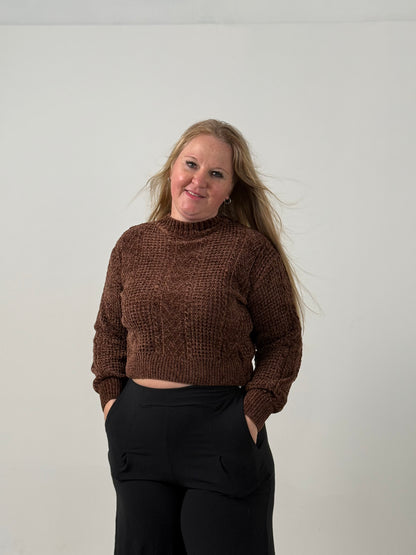 Sweater Tejido Cuello Alto en Tono Cafe – Elegante y Súper Abrigado