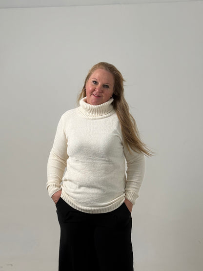 Sweater Tejido Cuello Polera Crudo – Abrigado y Clásico