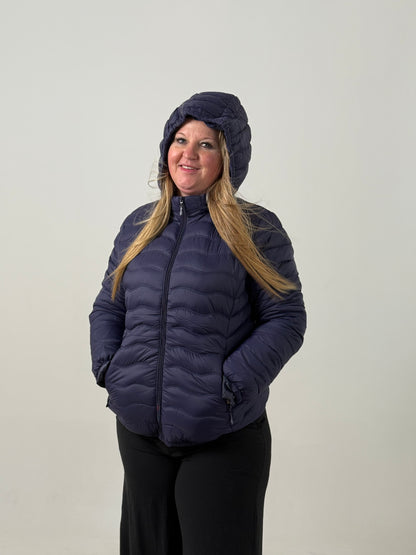 Campera Puffer con Capucha – Súper Abrigada y Liviana
