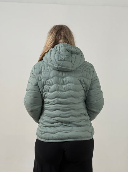 Campera Puffer con Capucha – Súper Abrigada y Liviana