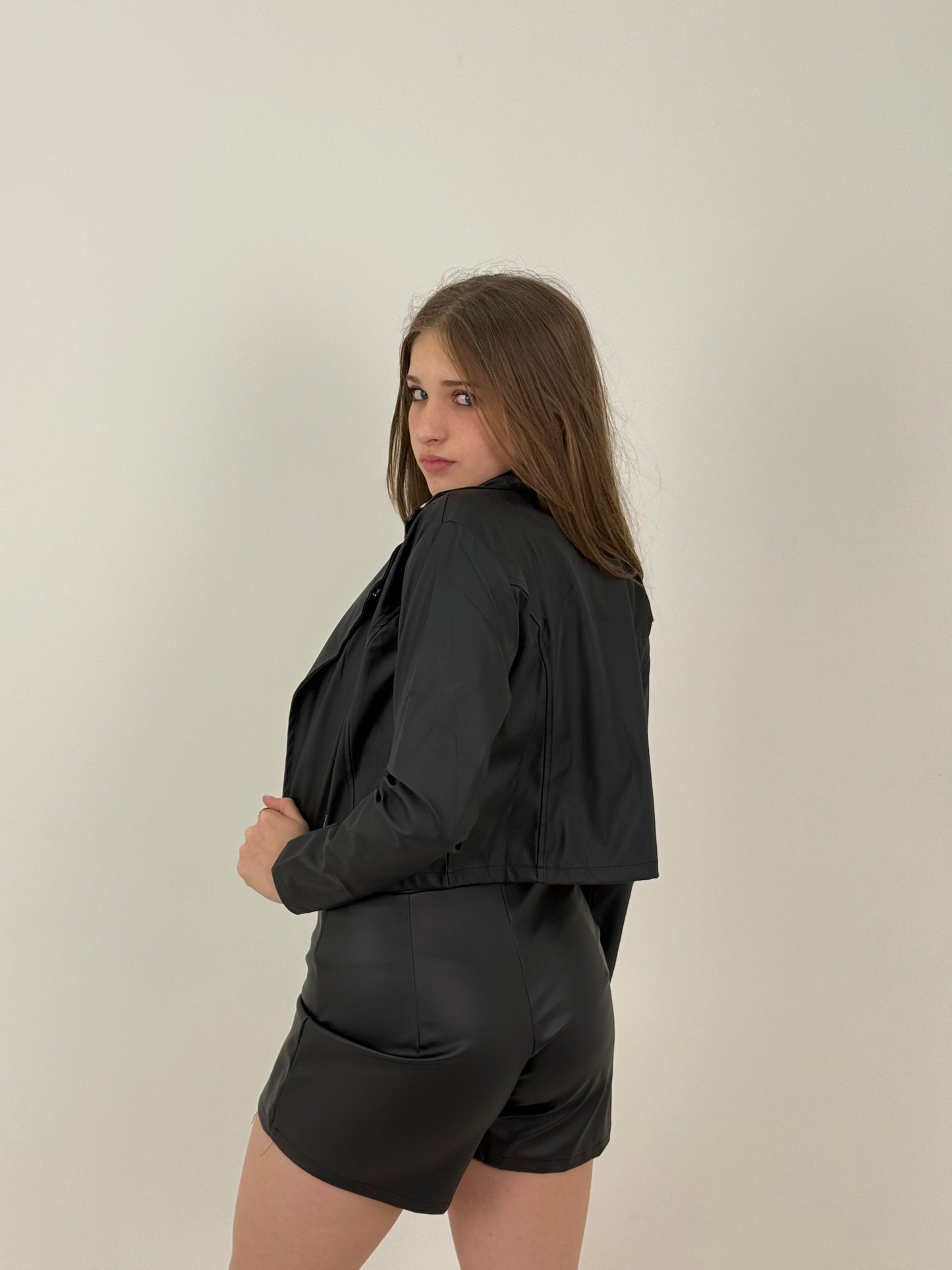 Chaqueta de Cuero – Negra