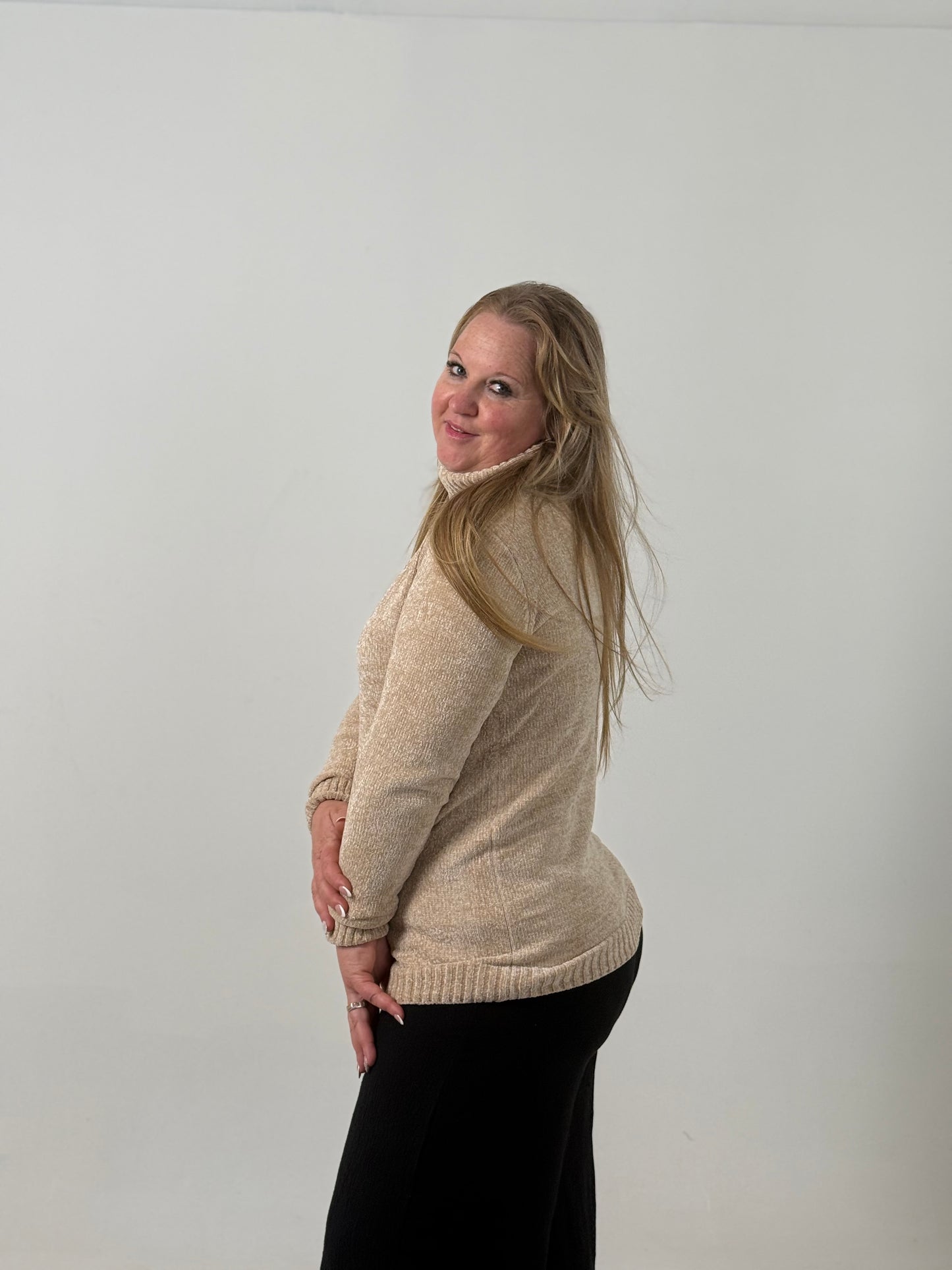 Sweater Tejido Cuello Polera Crudo – Abrigado y Clásico